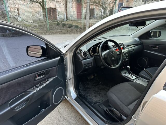 Сірий Мазда 3, об'ємом двигуна 1.6 л та пробігом 205 тис. км за 5700 $, фото 4 на Automoto.ua
