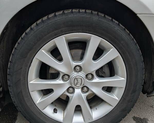 Сірий Мазда 3, об'ємом двигуна 1.6 л та пробігом 200 тис. км за 4900 $, фото 2 на Automoto.ua