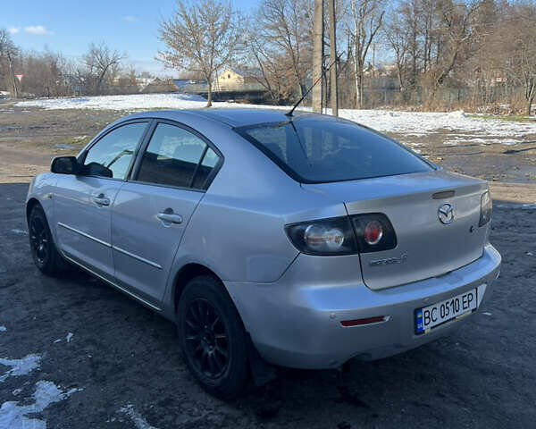 Серый Мазда 3, объемом двигателя 1.6 л и пробегом 212 тыс. км за 2700 $, фото 5 на Automoto.ua