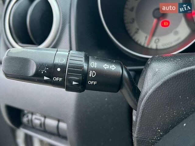 Серый Мазда 3, объемом двигателя 1.6 л и пробегом 305 тыс. км за 5940 $, фото 23 на Automoto.ua