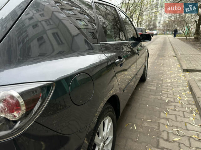 Сірий Мазда 3, об'ємом двигуна 2 л та пробігом 189 тис. км за 4750 $, фото 14 на Automoto.ua