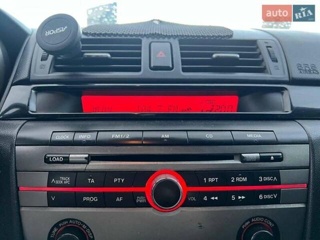 Серый Мазда 3, объемом двигателя 1.6 л и пробегом 305 тыс. км за 5940 $, фото 22 на Automoto.ua