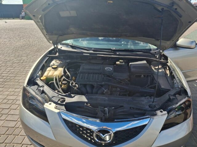 Серый Мазда 3, объемом двигателя 1.6 л и пробегом 147 тыс. км за 5500 $, фото 8 на Automoto.ua