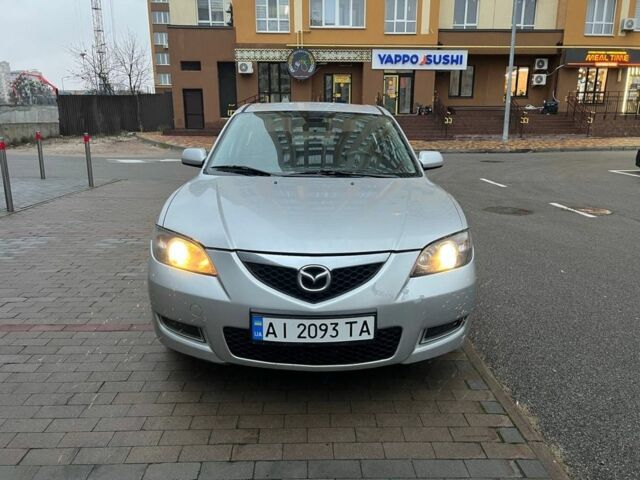 Серый Мазда 3, объемом двигателя 1.6 л и пробегом 300 тыс. км за 3999 $, фото 4 на Automoto.ua
