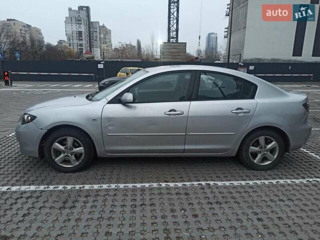 Серый Мазда 3, объемом двигателя 1.6 л и пробегом 300 тыс. км за 3800 $, фото 5 на Automoto.ua