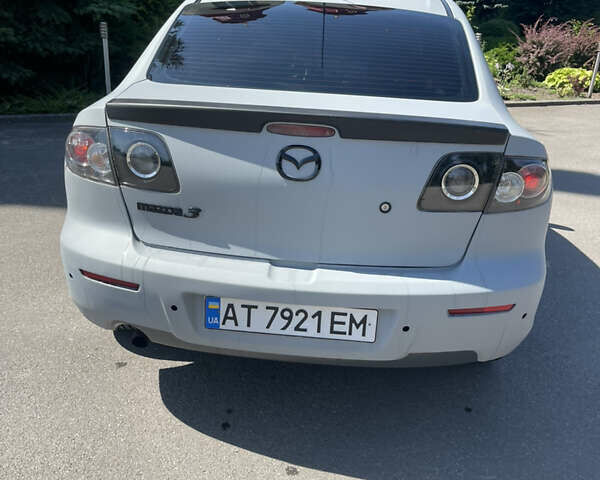 Сірий Мазда 3, об'ємом двигуна 1.6 л та пробігом 200 тис. км за 4777 $, фото 3 на Automoto.ua