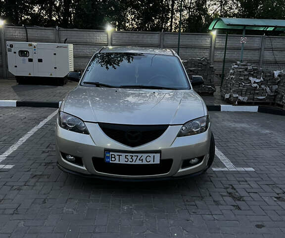 Серый Мазда 3, объемом двигателя 1.6 л и пробегом 260 тыс. км за 5400 $, фото 1 на Automoto.ua