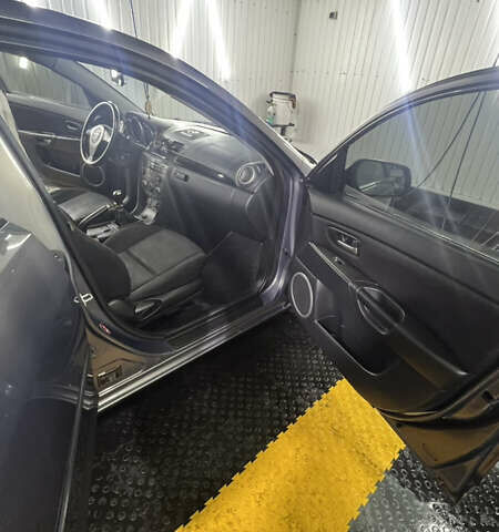 Сірий Мазда 3, об'ємом двигуна 2 л та пробігом 300 тис. км за 4300 $, фото 6 на Automoto.ua