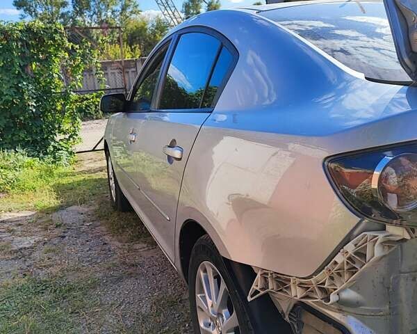 Сірий Мазда 3, об'ємом двигуна 1.6 л та пробігом 180 тис. км за 3750 $, фото 17 на Automoto.ua