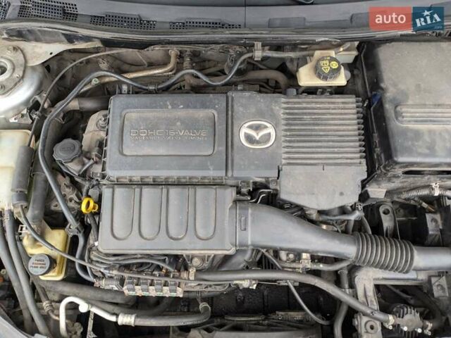 Сірий Мазда 3, об'ємом двигуна 1.6 л та пробігом 200 тис. км за 4900 $, фото 4 на Automoto.ua