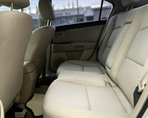 Сірий Мазда 3, об'ємом двигуна 1.6 л та пробігом 170 тис. км за 5200 $, фото 13 на Automoto.ua