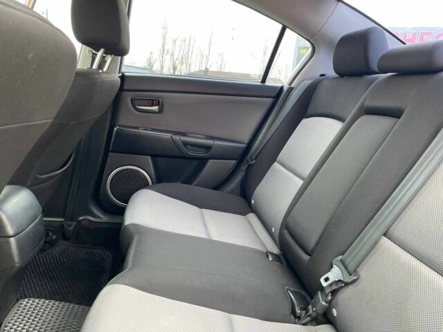 Серый Мазда 3, объемом двигателя 2 л и пробегом 184 тыс. км за 5400 $, фото 21 на Automoto.ua