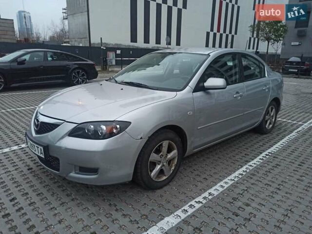 Серый Мазда 3, объемом двигателя 1.6 л и пробегом 300 тыс. км за 3800 $, фото 6 на Automoto.ua