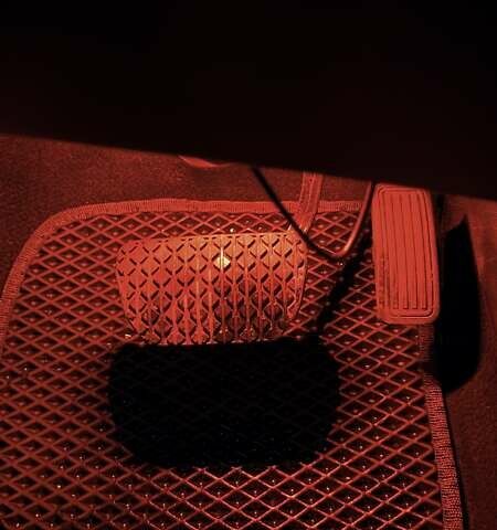 Сірий Мазда 3, об'ємом двигуна 1.6 л та пробігом 278 тис. км за 4890 $, фото 12 на Automoto.ua