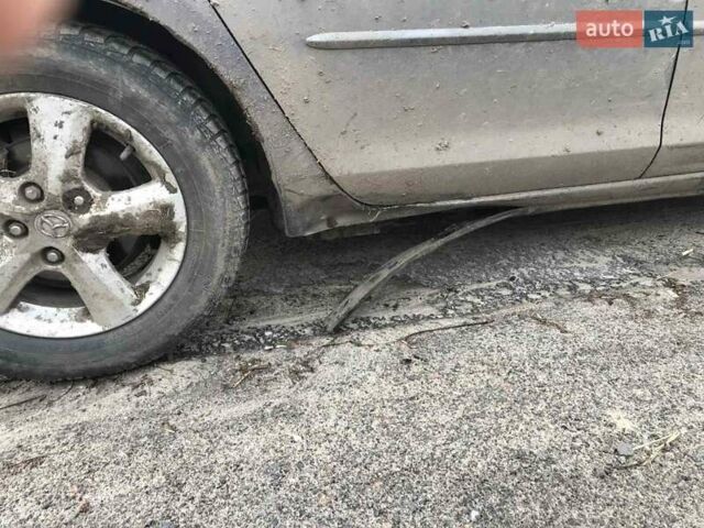 Серый Мазда 3, объемом двигателя 1.6 л и пробегом 205 тыс. км за 2000 $, фото 5 на Automoto.ua