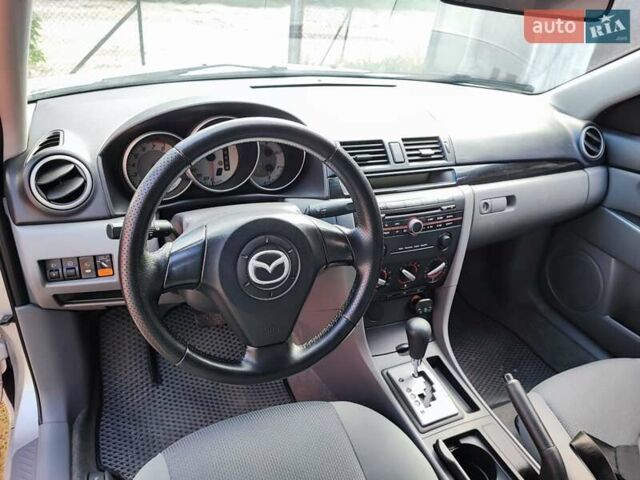 Сірий Мазда 3, об'ємом двигуна 1.6 л та пробігом 180 тис. км за 3750 $, фото 31 на Automoto.ua