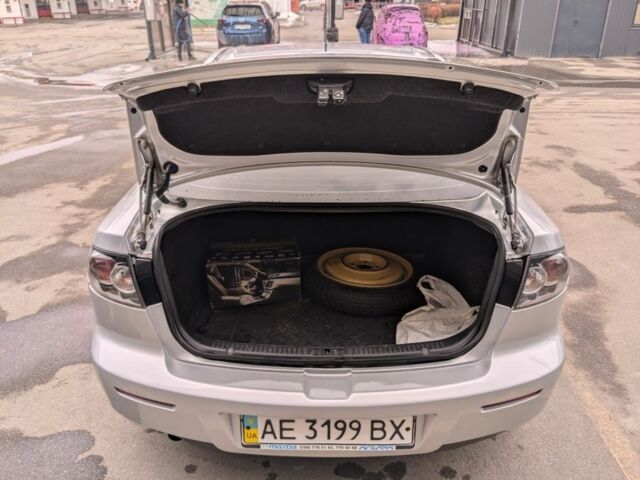 Серый Мазда 3, объемом двигателя 1.6 л и пробегом 200 тыс. км за 4900 $, фото 8 на Automoto.ua