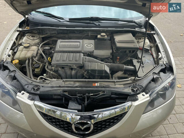 Серый Мазда 3, объемом двигателя 1.6 л и пробегом 170 тыс. км за 5200 $, фото 16 на Automoto.ua