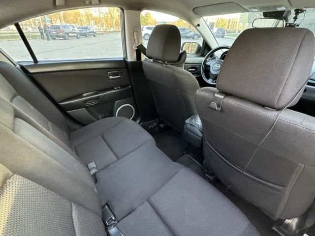 Сірий Мазда 3, об'ємом двигуна 1.6 л та пробігом 170 тис. км за 5700 $, фото 6 на Automoto.ua