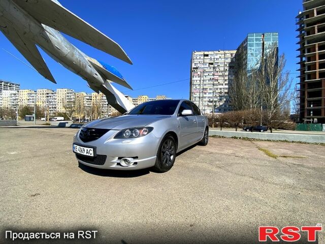 Серый Мазда 3, объемом двигателя 2 л и пробегом 260 тыс. км за 4800 $, фото 2 на Automoto.ua