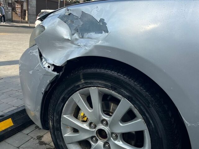 Сірий Мазда 3, об'ємом двигуна 1.6 л та пробігом 182 тис. км за 3200 $, фото 3 на Automoto.ua