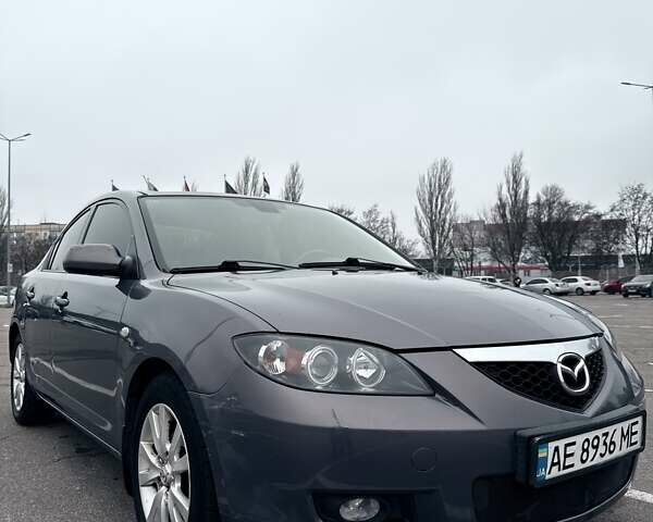 Сірий Мазда 3, об'ємом двигуна 1.6 л та пробігом 278 тис. км за 4890 $, фото 3 на Automoto.ua