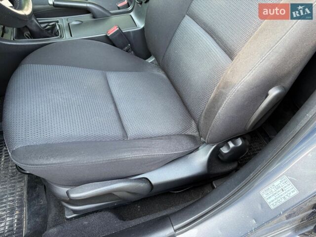 Сірий Мазда 3, об'ємом двигуна 1.6 л та пробігом 219 тис. км за 4700 $, фото 15 на Automoto.ua