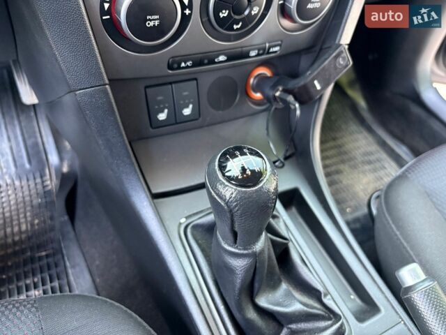 Сірий Мазда 3, об'ємом двигуна 1.6 л та пробігом 219 тис. км за 4700 $, фото 20 на Automoto.ua