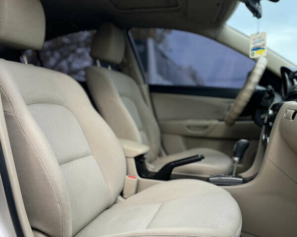 Сірий Мазда 3, об'ємом двигуна 1.6 л та пробігом 170 тис. км за 5200 $, фото 11 на Automoto.ua