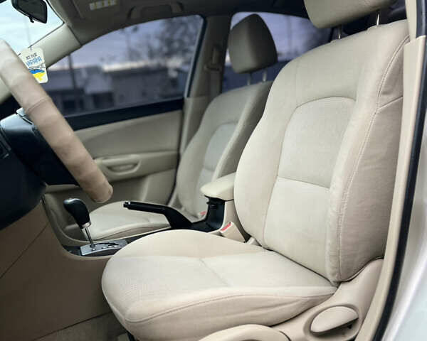 Сірий Мазда 3, об'ємом двигуна 1.6 л та пробігом 170 тис. км за 5200 $, фото 6 на Automoto.ua