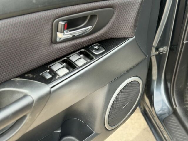 Сірий Мазда 3, об'ємом двигуна 1.6 л та пробігом 204 тис. км за 4900 $, фото 20 на Automoto.ua