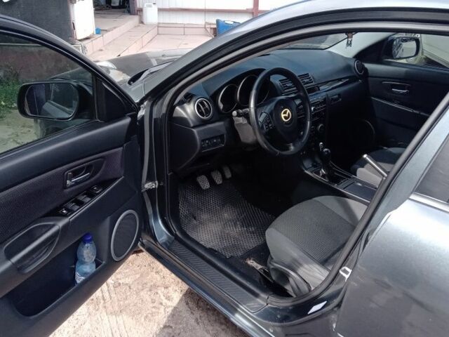 Серый Мазда 3, объемом двигателя 0 л и пробегом 215 тыс. км за 5500 $, фото 5 на Automoto.ua