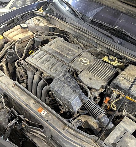 Серый Мазда 3, объемом двигателя 1.6 л и пробегом 0 тыс. км за 2000 $, фото 8 на Automoto.ua