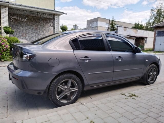 Сірий Мазда 3, об'ємом двигуна 0 л та пробігом 255 тис. км за 5700 $, фото 1 на Automoto.ua