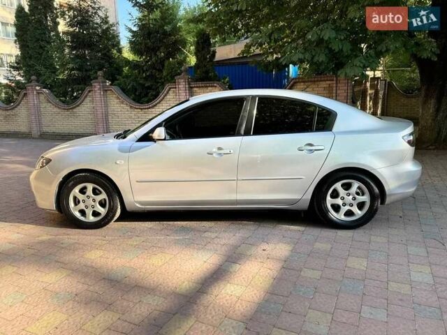 Серый Мазда 3, объемом двигателя 1.6 л и пробегом 270 тыс. км за 5950 $, фото 3 на Automoto.ua