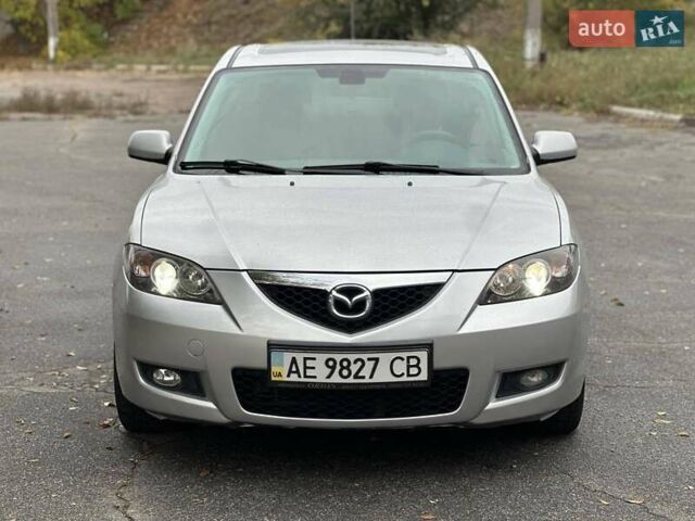 Серый Мазда 3, объемом двигателя 1.6 л и пробегом 216 тыс. км за 5900 $, фото 1 на Automoto.ua