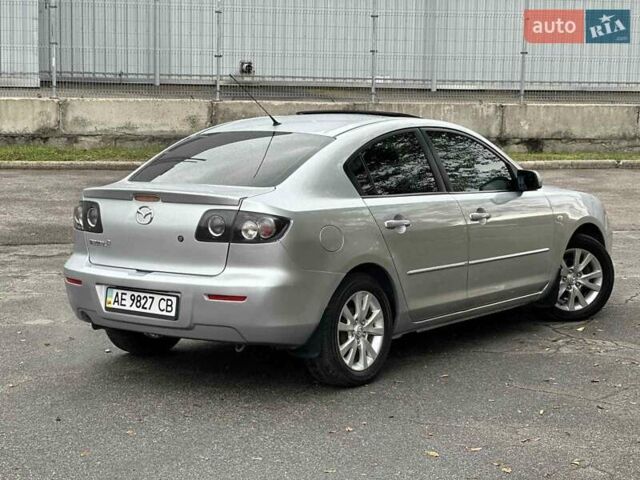 Серый Мазда 3, объемом двигателя 1.6 л и пробегом 216 тыс. км за 5900 $, фото 3 на Automoto.ua