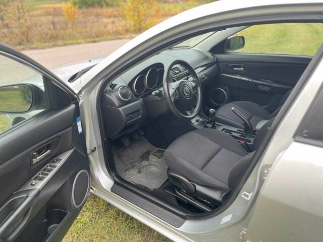 Серый Мазда 3, объемом двигателя 1.6 л и пробегом 180 тыс. км за 3500 $, фото 5 на Automoto.ua