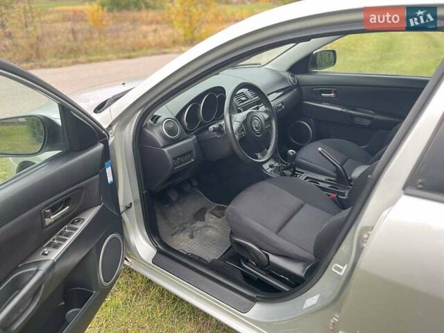 Серый Мазда 3, объемом двигателя 1.6 л и пробегом 180 тыс. км за 3500 $, фото 1 на Automoto.ua