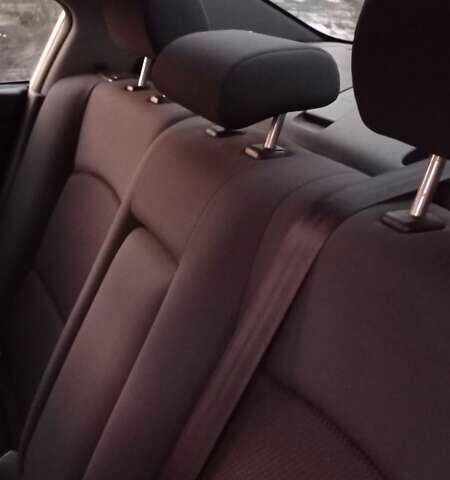 Серый Мазда 3, объемом двигателя 1.6 л и пробегом 282 тыс. км за 5100 $, фото 2 на Automoto.ua