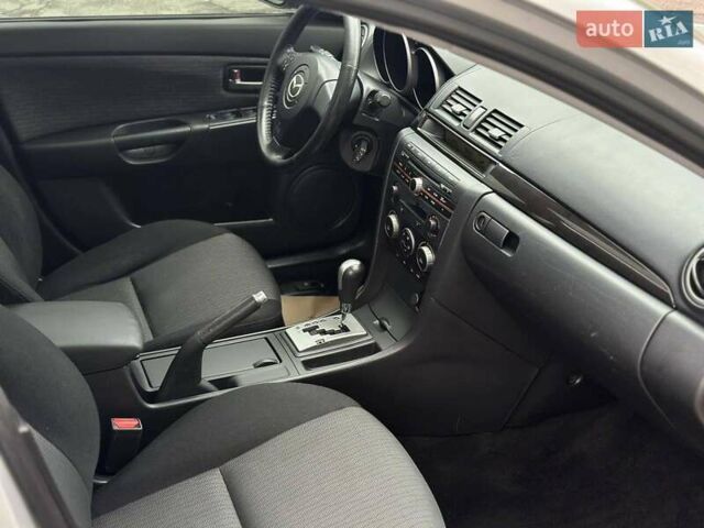Серый Мазда 3, объемом двигателя 1.6 л и пробегом 216 тыс. км за 5900 $, фото 7 на Automoto.ua