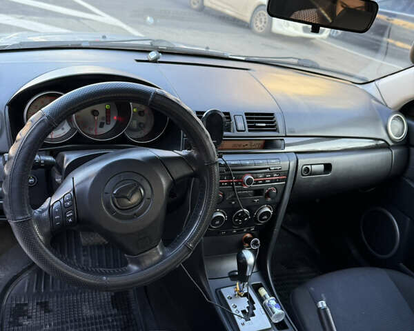 Сірий Мазда 3, об'ємом двигуна 1.6 л та пробігом 218 тис. км за 4850 $, фото 8 на Automoto.ua
