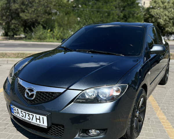 Серый Мазда 3, объемом двигателя 1.6 л и пробегом 246 тыс. км за 6400 $, фото 3 на Automoto.ua