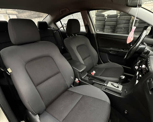 Сірий Мазда 3, об'ємом двигуна 1.6 л та пробігом 267 тис. км за 5000 $, фото 9 на Automoto.ua