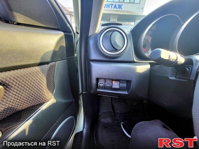 Серый Мазда 3, объемом двигателя 1.6 л и пробегом 220 тыс. км за 6500 $, фото 11 на Automoto.ua