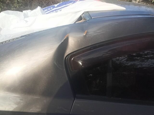 Серый Мазда 3, объемом двигателя 0 л и пробегом 175 тыс. км за 2500 $, фото 3 на Automoto.ua