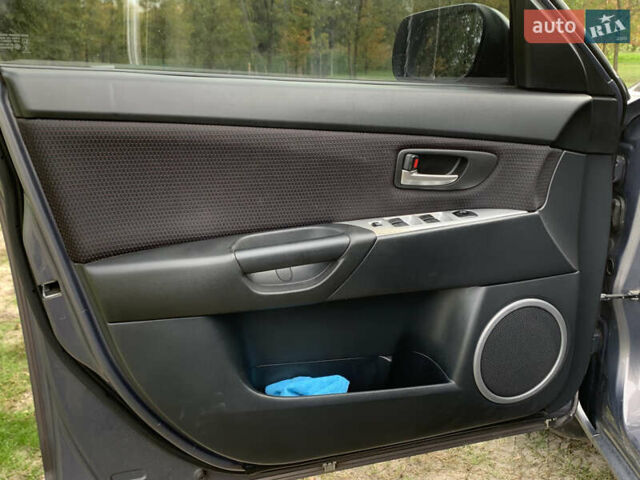 Сірий Мазда 3, об'ємом двигуна 1.6 л та пробігом 228 тис. км за 6100 $, фото 5 на Automoto.ua