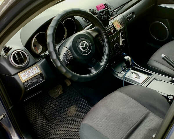 Сірий Мазда 3, об'ємом двигуна 1.6 л та пробігом 228 тис. км за 6100 $, фото 3 на Automoto.ua