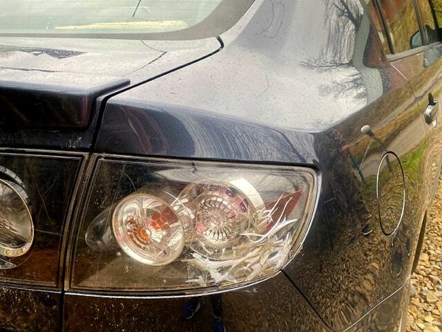 Сірий Мазда 3, об'ємом двигуна 1.6 л та пробігом 141 тис. км за 6000 $, фото 4 на Automoto.ua