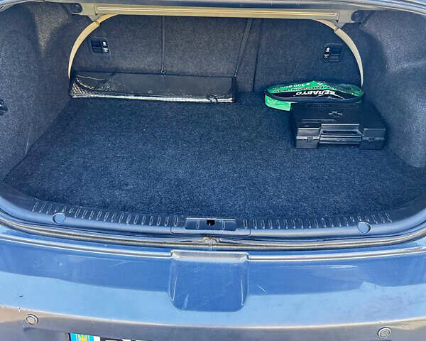 Серый Мазда 3, объемом двигателя 1.6 л и пробегом 89 тыс. км за 7500 $, фото 3 на Automoto.ua